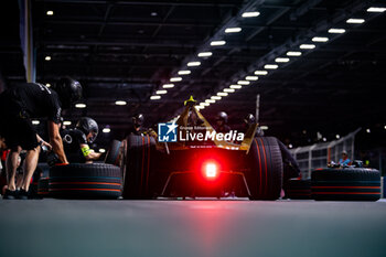 2024-07-19 - 02 VANDOORNE Stoffel (bel), DS Penske, DS E-Tense FE23, during the 2024 Hankook London ePrix, 10th meeting of the 2023-24 ABB FIA Formula E World Championship, on the ExCeL London from June 18 to 21, 2024 in London, United Kingdom - 2024 FORMULA E LONDON EPRIX - FORMULA E - MOTORS