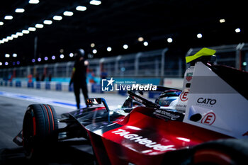 2024-07-19 - DA COSTA Antonio Felix (prt), TAG HEUER Porsche Formula E Team, Porsche 99X Electric, portrait during the 2024 Hankook London ePrix, 10th meeting of the 2023-24 ABB FIA Formula E World Championship, on the ExCeL London from June 18 to 21, 2024 in London, United Kingdom - 2024 FORMULA E LONDON EPRIX - FORMULA E - MOTORS