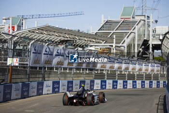 2024-07-19 - 37 CASSIDY Nick (nzl), Jaguar TCS Racing, Jaguar I-Type 6, action during the 2024 Hankook London ePrix, 10th meeting of the 2023-24 ABB FIA Formula E World Championship, on the ExCeL London from June 18 to 21, 2024 in London, United Kingdom - 2024 FORMULA E LONDON EPRIX - FORMULA E - MOTORS