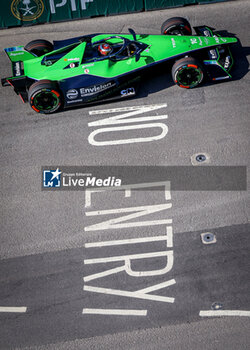 2024-07-19 - 16 BUEMI Sébastien (swi), Envision Racing, Jaguar I-Type 6, action during the 2024 Hankook London ePrix, 10th meeting of the 2023-24 ABB FIA Formula E World Championship, on the ExCeL London from June 18 to 21, 2024 in London, United Kingdom - 2024 FORMULA E LONDON EPRIX - FORMULA E - MOTORS