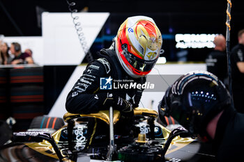 2024-07-19 - VERGNE Jean-Eric (fra), DS Penske, DS E-Tense FE23, portrait during the 2024 Hankook London ePrix, 10th meeting of the 2023-24 ABB FIA Formula E World Championship, on the ExCeL London from June 18 to 21, 2024 in London, United Kingdom - 2024 FORMULA E LONDON EPRIX - FORMULA E - MOTORS