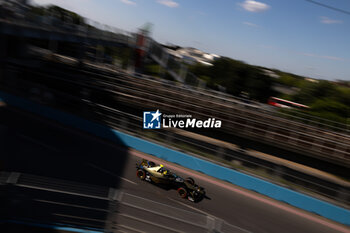 2024-07-19 - 02 VANDOORNE Stoffel (bel), DS Penske, DS E-Tense FE23, action during the 2024 Hankook London ePrix, 10th meeting of the 2023-24 ABB FIA Formula E World Championship, on the ExCeL London from June 18 to 21, 2024 in London, United Kingdom - 2024 FORMULA E LONDON EPRIX - FORMULA E - MOTORS