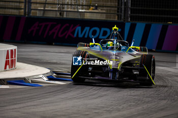 2024-07-19 - 11 DI GRASSI Lucas (bra), ABT CUPRA Formula E Team, Mahindra M9Electro, action during the 2024 Hankook London ePrix, 10th meeting of the 2023-24 ABB FIA Formula E World Championship, on the ExCeL London from June 18 to 21, 2024 in London, United Kingdom - 2024 FORMULA E LONDON EPRIX - FORMULA E - MOTORS