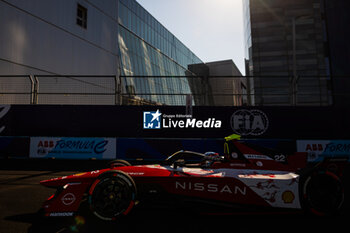 2024-07-19 - 22 ROWLAND Oliver (gbr), Nissan Formula E Team, Nissan e-4ORCE 04, action during the 2024 Hankook London ePrix, 10th meeting of the 2023-24 ABB FIA Formula E World Championship, on the ExCeL London from June 18 to 21, 2024 in London, United Kingdom - 2024 FORMULA E LONDON EPRIX - FORMULA E - MOTORS