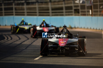 2024-07-19 - 48 MORTARA Edoardo (swi), Mahindra Racing, Mahindra M9Electro, action during the 2024 Hankook London ePrix, 10th meeting of the 2023-24 ABB FIA Formula E World Championship, on the ExCeL London from June 18 to 21, 2024 in London, United Kingdom - 2024 FORMULA E LONDON EPRIX - FORMULA E - MOTORS