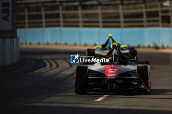 2024-07-19 - 21 DE VRIES Nyck (nld), Mahindra Racing, Mahindra M9Electro, action during the 2024 Hankook London ePrix, 10th meeting of the 2023-24 ABB FIA Formula E World Championship, on the ExCeL London from June 18 to 21, 2024 in London, United Kingdom - 2024 FORMULA E LONDON EPRIX - FORMULA E - MOTORS