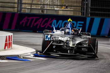 2024-07-19 - 37 CASSIDY Nick (nzl), Jaguar TCS Racing, Jaguar I-Type 6, action during the 2024 Hankook London ePrix, 10th meeting of the 2023-24 ABB FIA Formula E World Championship, on the ExCeL London from June 18 to 21, 2024 in London, United Kingdom - 2024 FORMULA E LONDON EPRIX - FORMULA E - MOTORS