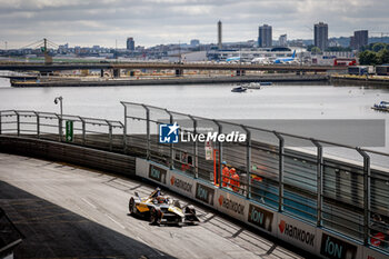 2024-07-20 - 25 VERGNE Jean-Eric (fra), DS Penske, DS E-Tense FE23, action during the 2024 Hankook London ePrix, 10th meeting of the 2023-24 ABB FIA Formula E World Championship, on the ExCeL London from June 18 to 21, 2024 in London, United Kingdom - 2024 FORMULA E LONDON EPRIX - FORMULA E - MOTORS