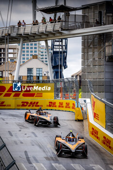 2024-07-20 - 05 HUGHES Jake (gbr), NEOM McLaren Formula E Team, Nissan e-4ORCE 04, action during the 2024 Hankook London ePrix, 10th meeting of the 2023-24 ABB FIA Formula E World Championship, on the ExCeL London from June 18 to 21, 2024 in London, United Kingdom - 2024 FORMULA E LONDON EPRIX - FORMULA E - MOTORS