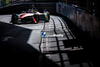 2024-07-20 - 48 MORTARA Edoardo (swi), Mahindra Racing, Mahindra M9Electro, action during the 2024 Hankook London ePrix, 10th meeting of the 2023-24 ABB FIA Formula E World Championship, on the ExCeL London from June 18 to 21, 2024 in London, United Kingdom - 2024 FORMULA E LONDON EPRIX - FORMULA E - MOTORS