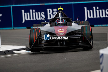 2024-07-20 - 21 DE VRIES Nyck (nld), Mahindra Racing, Mahindra M9Electro, action during the 2024 Hankook London ePrix, 10th meeting of the 2023-24 ABB FIA Formula E World Championship, on the ExCeL London from June 18 to 21, 2024 in London, United Kingdom - 2024 FORMULA E LONDON EPRIX - FORMULA E - MOTORS