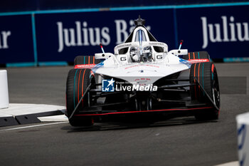 2024-07-20 - 01 DENNIS Jake (gbr), Andretti Global, Porsche 99X Electric, action during the 2024 Hankook London ePrix, 10th meeting of the 2023-24 ABB FIA Formula E World Championship, on the ExCeL London from June 18 to 21, 2024 in London, United Kingdom - 2024 FORMULA E LONDON EPRIX - FORMULA E - MOTORS