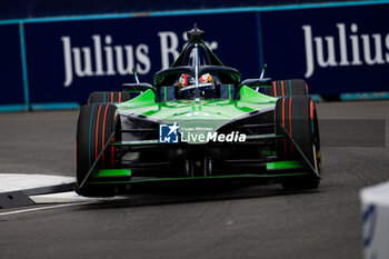 2024-07-20 - 16 BUEMI Sébastien (swi), Envision Racing, Jaguar I-Type 6, action during the 2024 Hankook London ePrix, 10th meeting of the 2023-24 ABB FIA Formula E World Championship, on the ExCeL London from June 18 to 21, 2024 in London, United Kingdom - 2024 FORMULA E LONDON EPRIX - FORMULA E - MOTORS