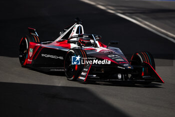 2024-07-20 - 94 WEHRLEIN Pascal (ger), TAG HEUER Porsche Formula E Team, Porsche 99X Electric, action during the 2024 Hankook London ePrix, 10th meeting of the 2023-24 ABB FIA Formula E World Championship, on the ExCeL London from June 18 to 21, 2024 in London, United Kingdom - 2024 FORMULA E LONDON EPRIX - FORMULA E - MOTORS