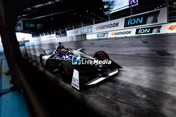 2024-07-20 - 09 EVANS Mitch (nzl), Jaguar TCS Racing, Jaguar I-Type 6, action during the 2024 Hankook London ePrix, 10th meeting of the 2023-24 ABB FIA Formula E World Championship, on the ExCeL London from June 18 to 21, 2024 in London, United Kingdom - 2024 FORMULA E LONDON EPRIX - FORMULA E - MOTORS