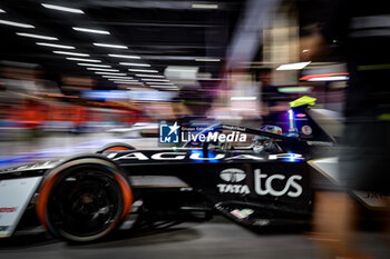 2024-07-20 - CASSIDY Nick (nzl), Jaguar TCS Racing, Jaguar I-Type 6, portrait during the 2024 Hankook London ePrix, 10th meeting of the 2023-24 ABB FIA Formula E World Championship, on the ExCeL London from June 18 to 21, 2024 in London, United Kingdom - 2024 FORMULA E LONDON EPRIX - FORMULA E - MOTORS