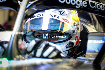 2024-07-20 - CASSIDY Nick (nzl), Jaguar TCS Racing, Jaguar I-Type 6, portrait during the 2024 Hankook London ePrix, 10th meeting of the 2023-24 ABB FIA Formula E World Championship, on the ExCeL London from June 18 to 21, 2024 in London, United Kingdom - 2024 FORMULA E LONDON EPRIX - FORMULA E - MOTORS