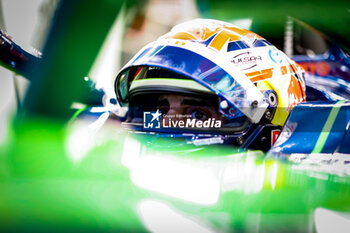 2024-07-20 - BUEMI Sébastien (swi), Envision Racing, Jaguar I-Type 6, portrait during the 2024 Hankook London ePrix, 10th meeting of the 2023-24 ABB FIA Formula E World Championship, on the ExCeL London from June 18 to 21, 2024 in London, United Kingdom - 2024 FORMULA E LONDON EPRIX - FORMULA E - MOTORS