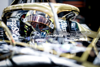 2024-07-20 - VANDOORNE Stoffel (bel), DS Penske, DS E-Tense FE23, portrait during the 2024 Hankook London ePrix, 10th meeting of the 2023-24 ABB FIA Formula E World Championship, on the ExCeL London from June 18 to 21, 2024 in London, United Kingdom - 2024 FORMULA E LONDON EPRIX - FORMULA E - MOTORS