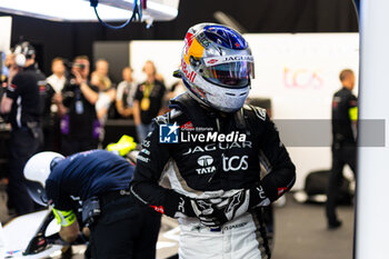 2024-07-20 - CASSIDY Nick (nzl), Jaguar TCS Racing, Jaguar I-Type 6, portrait during the 2024 Hankook London ePrix, 10th meeting of the 2023-24 ABB FIA Formula E World Championship, on the ExCeL London from June 18 to 21, 2024 in London, United Kingdom - 2024 FORMULA E LONDON EPRIX - FORMULA E - MOTORS