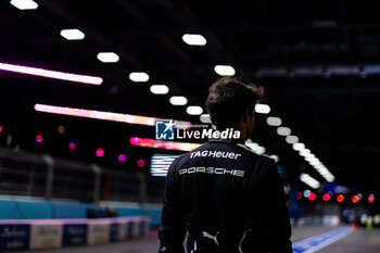 2024-07-20 - DA COSTA Antonio Felix (prt), TAG HEUER Porsche Formula E Team, Porsche 99X Electric, portrait during the 2024 Hankook London ePrix, 10th meeting of the 2023-24 ABB FIA Formula E World Championship, on the ExCeL London from June 18 to 21, 2024 in London, United Kingdom - 2024 FORMULA E LONDON EPRIX - FORMULA E - MOTORS