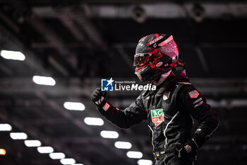 2024-07-20 - WEHRLEIN Pascal (ger), TAG HEUER Porsche Formula E Team, Porsche 99X Electric, portrait, celebrates at parc fermé during the 2024 Hankook London ePrix, 10th meeting of the 2023-24 ABB FIA Formula E World Championship, on the ExCeL London from June 18 to 21, 2024 in London, United Kingdom - 2024 FORMULA E LONDON EPRIX - FORMULA E - MOTORS