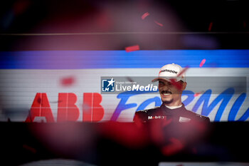 2024-07-20 - WEHRLEIN Pascal (ger), TAG HEUER Porsche Formula E Team, Porsche 99X Electric, portrait during the 2024 Hankook London ePrix, 10th meeting of the 2023-24 ABB FIA Formula E World Championship, on the ExCeL London from June 18 to 21, 2024 in London, United Kingdom - 2024 FORMULA E LONDON EPRIX - FORMULA E - MOTORS