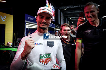 2024-07-20 - WEHRLEIN Pascal (ger), TAG HEUER Porsche Formula E Team, Porsche 99X Electric, portrait during the 2024 Hankook London ePrix, 10th meeting of the 2023-24 ABB FIA Formula E World Championship, on the ExCeL London from June 18 to 21, 2024 in London, United Kingdom - 2024 FORMULA E LONDON EPRIX - FORMULA E - MOTORS