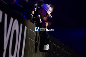 2024-07-20 - WEHRLEIN Pascal (ger), TAG HEUER Porsche Formula E Team, Porsche 99X Electric, portrait, podium, portrait during the 2024 Hankook London ePrix, 10th meeting of the 2023-24 ABB FIA Formula E World Championship, on the ExCeL London from June 18 to 21, 2024 in London, United Kingdom - 2024 FORMULA E LONDON EPRIX - FORMULA E - MOTORS