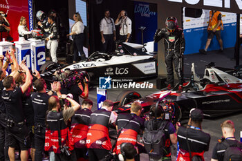 2024-07-20 - Podium, WEHRLEIN Pascal (ger), TAG HEUER Porsche Formula E Team, Porsche 99X Electric, portraitWEHRLEIN Pascal (ger), TAG HEUER Porsche Formula E Team, Porsche 99X Electric, portrait celebration during the 2024 Hankook London ePrix, 10th meeting of the 2023-24 ABB FIA Formula E World Championship, on the ExCeL London from June 18 to 21, 2024 in London, United Kingdom - 2024 FORMULA E LONDON EPRIX - FORMULA E - MOTORS