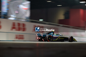 2024-07-20 - 11 DI GRASSI Lucas (bra), ABT CUPRA Formula E Team, Mahindra M9Electro, action during the 2024 Hankook London ePrix, 10th meeting of the 2023-24 ABB FIA Formula E World Championship, on the ExCeL London from June 18 to 21, 2024 in London, United Kingdom - 2024 FORMULA E LONDON EPRIX - FORMULA E - MOTORS