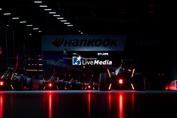 2024-07-20 - grille de depart, starting grid during the 2024 Hankook London ePrix, 10th meeting of the 2023-24 ABB FIA Formula E World Championship, on the ExCeL London from June 18 to 21, 2024 in London, United Kingdom - 2024 FORMULA E LONDON EPRIX - FORMULA E - MOTORS