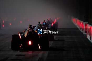 2024-07-20 - 11 DI GRASSI Lucas (bra), ABT CUPRA Formula E Team, Mahindra M9Electro, action during the 2024 Hankook London ePrix, 10th meeting of the 2023-24 ABB FIA Formula E World Championship, on the ExCeL London from June 18 to 21, 2024 in London, United Kingdom - 2024 FORMULA E LONDON EPRIX - FORMULA E - MOTORS