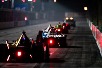 2024-07-20 - 94 WEHRLEIN Pascal (ger), TAG HEUER Porsche Formula E Team, Porsche 99X Electric, action during the 2024 Hankook London ePrix, 10th meeting of the 2023-24 ABB FIA Formula E World Championship, on the ExCeL London from June 18 to 21, 2024 in London, United Kingdom - 2024 FORMULA E LONDON EPRIX - FORMULA E - MOTORS