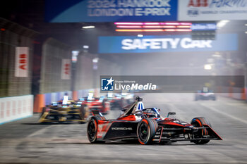 2024-07-20 - 94 WEHRLEIN Pascal (ger), TAG HEUER Porsche Formula E Team, Porsche 99X Electric, action during the 2024 Hankook London ePrix, 10th meeting of the 2023-24 ABB FIA Formula E World Championship, on the ExCeL London from June 18 to 21, 2024 in London, United Kingdom - 2024 FORMULA E LONDON EPRIX - FORMULA E - MOTORS