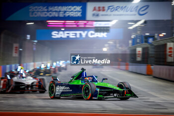 2024-07-20 - 16 BUEMI Sébastien (swi), Envision Racing, Jaguar I-Type 6, action during the 2024 Hankook London ePrix, 10th meeting of the 2023-24 ABB FIA Formula E World Championship, on the ExCeL London from June 18 to 21, 2024 in London, United Kingdom - 2024 FORMULA E LONDON EPRIX - FORMULA E - MOTORS