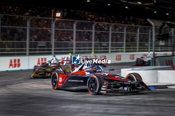 2024-07-20 - 94 WEHRLEIN Pascal (ger), TAG HEUER Porsche Formula E Team, Porsche 99X Electric, action during the 2024 Hankook London ePrix, 10th meeting of the 2023-24 ABB FIA Formula E World Championship, on the ExCeL London from June 18 to 21, 2024 in London, United Kingdom - 2024 FORMULA E LONDON EPRIX - FORMULA E - MOTORS