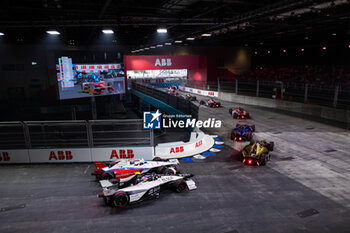 2024-07-20 - 02 VANDOORNE Stoffel (bel), DS Penske, DS E-Tense FE23, action during the 2024 Hankook London ePrix, 10th meeting of the 2023-24 ABB FIA Formula E World Championship, on the ExCeL London from June 18 to 21, 2024 in London, United Kingdom - 2024 FORMULA E LONDON EPRIX - FORMULA E - MOTORS