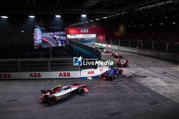 2024-07-20 - 21 DE VRIES Nyck (nld), Mahindra Racing, Mahindra M9Electro, action during the 2024 Hankook London ePrix, 10th meeting of the 2023-24 ABB FIA Formula E World Championship, on the ExCeL London from June 18 to 21, 2024 in London, United Kingdom - 2024 FORMULA E LONDON EPRIX - FORMULA E - MOTORS