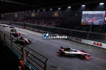 2024-07-20 - 21 DE VRIES Nyck (nld), Mahindra Racing, Mahindra M9Electro, action during the 2024 Hankook London ePrix, 10th meeting of the 2023-24 ABB FIA Formula E World Championship, on the ExCeL London from June 18 to 21, 2024 in London, United Kingdom - 2024 FORMULA E LONDON EPRIX - FORMULA E - MOTORS