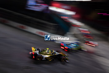 2024-07-20 - 02 VANDOORNE Stoffel (bel), DS Penske, DS E-Tense FE23, action during the 2024 Hankook London ePrix, 10th meeting of the 2023-24 ABB FIA Formula E World Championship, on the ExCeL London from June 18 to 21, 2024 in London, United Kingdom - 2024 FORMULA E LONDON EPRIX - FORMULA E - MOTORS