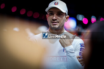 2024-07-20 - DENNIS Jake (gbr), Andretti Global, Porsche 99X Electric, portrait during the 2024 Hankook London ePrix, 10th meeting of the 2023-24 ABB FIA Formula E World Championship, on the ExCeL London from June 18 to 21, 2024 in London, United Kingdom - 2024 FORMULA E LONDON EPRIX - FORMULA E - MOTORS