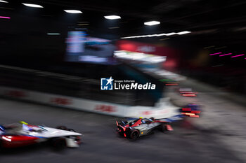 2024-07-20 - 21 DE VRIES Nyck (nld), Mahindra Racing, Mahindra M9Electro, action during the 2024 Hankook London ePrix, 10th meeting of the 2023-24 ABB FIA Formula E World Championship, on the ExCeL London from June 18 to 21, 2024 in London, United Kingdom - 2024 FORMULA E LONDON EPRIX - FORMULA E - MOTORS