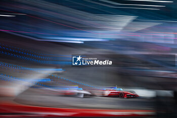 2024-07-20 - 22 ROWLAND Oliver (gbr), Nissan Formula E Team, Nissan e-4ORCE 04, action during the 2024 Hankook London ePrix, 10th meeting of the 2023-24 ABB FIA Formula E World Championship, on the ExCeL London from June 18 to 21, 2024 in London, United Kingdom - 2024 FORMULA E LONDON EPRIX - FORMULA E - MOTORS