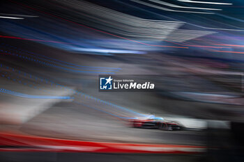 2024-07-20 - 94 WEHRLEIN Pascal (ger), TAG HEUER Porsche Formula E Team, Porsche 99X Electric, action during the 2024 Hankook London ePrix, 10th meeting of the 2023-24 ABB FIA Formula E World Championship, on the ExCeL London from June 18 to 21, 2024 in London, United Kingdom - 2024 FORMULA E LONDON EPRIX - FORMULA E - MOTORS