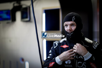 2024-07-20 - CASSIDY Nick (nzl), Jaguar TCS Racing, Jaguar I-Type 6, portrait during the 2024 Hankook London ePrix, 10th meeting of the 2023-24 ABB FIA Formula E World Championship, on the ExCeL London from June 18 to 21, 2024 in London, United Kingdom - 2024 FORMULA E LONDON EPRIX - FORMULA E - MOTORS