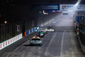 2024-07-20 - Safety car during the 2024 Hankook London ePrix, 10th meeting of the 2023-24 ABB FIA Formula E World Championship, on the ExCeL London from June 18 to 21, 2024 in London, United Kingdom - 2024 FORMULA E LONDON EPRIX - FORMULA E - MOTORS