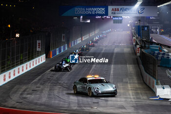 2024-07-20 - Safety car during the 2024 Hankook London ePrix, 10th meeting of the 2023-24 ABB FIA Formula E World Championship, on the ExCeL London from June 18 to 21, 2024 in London, United Kingdom - 2024 FORMULA E LONDON EPRIX - FORMULA E - MOTORS