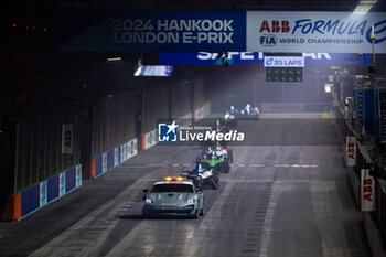 2024-07-20 - Safety car during the 2024 Hankook London ePrix, 10th meeting of the 2023-24 ABB FIA Formula E World Championship, on the ExCeL London from June 18 to 21, 2024 in London, United Kingdom - 2024 FORMULA E LONDON EPRIX - FORMULA E - MOTORS