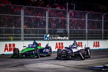 2024-07-20 - 09 EVANS Mitch (nzl), Jaguar TCS Racing, Jaguar I-Type 6, action, 16 BUEMI Sébastien (swi), Envision Racing, Jaguar I-Type 6, action during the 2024 Hankook London ePrix, 10th meeting of the 2023-24 ABB FIA Formula E World Championship, on the ExCeL London from June 18 to 21, 2024 in London, United Kingdom - 2024 FORMULA E LONDON EPRIX - FORMULA E - MOTORS